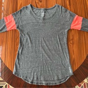 Women’s Reebok Long Sleeve Workout Tee Size Medium